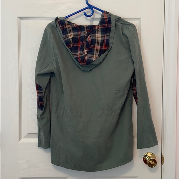 Cute cargo green light thin sweater - Picture 2 of 2